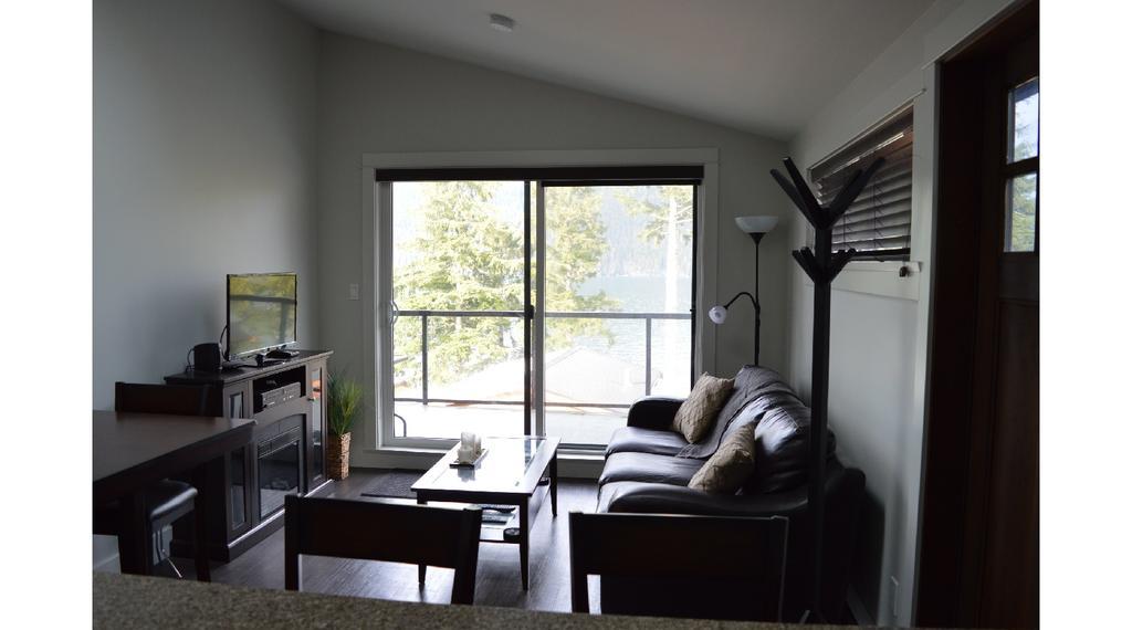 Pair-A-Dice Cottage Port Renfrew Bilik gambar