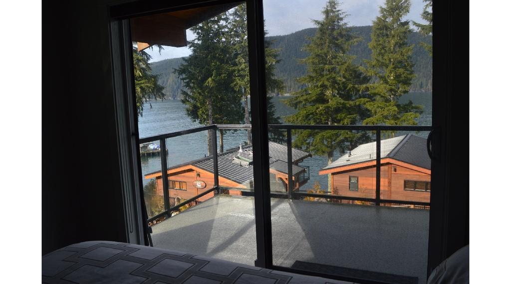 Pair-A-Dice Cottage Port Renfrew Bilik gambar
